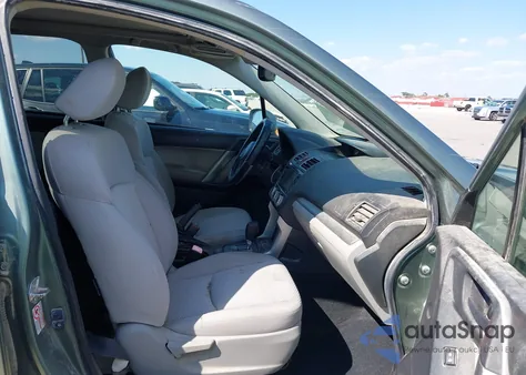 2016 Subaru Forester 2.5I Premium из США, поврежденный, VIN JF2SJAFC1GH428282